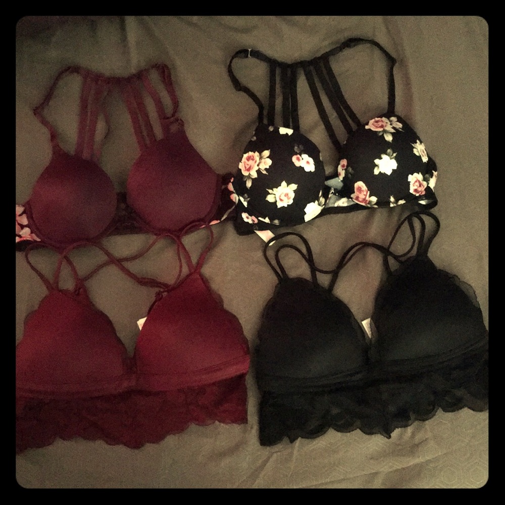***SOLD*** Lot of 15 Victoria Secret Bras sz 34b